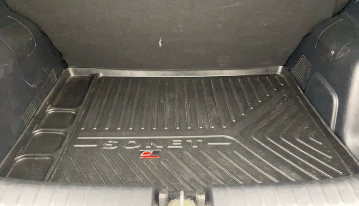 2024 KIA SONET HTX PLUS 1.0 TURBO PETROL IMT, Petrol, Manual, 33,565 km, Boot Inside