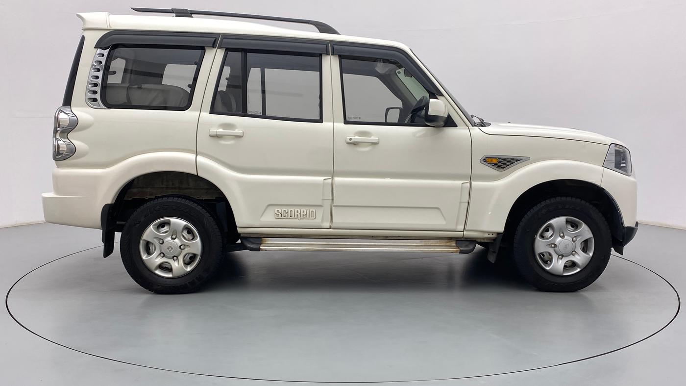 2015 Mahindra Scorpio S2, Diesel, Manual, 73,296 km, Right Side View