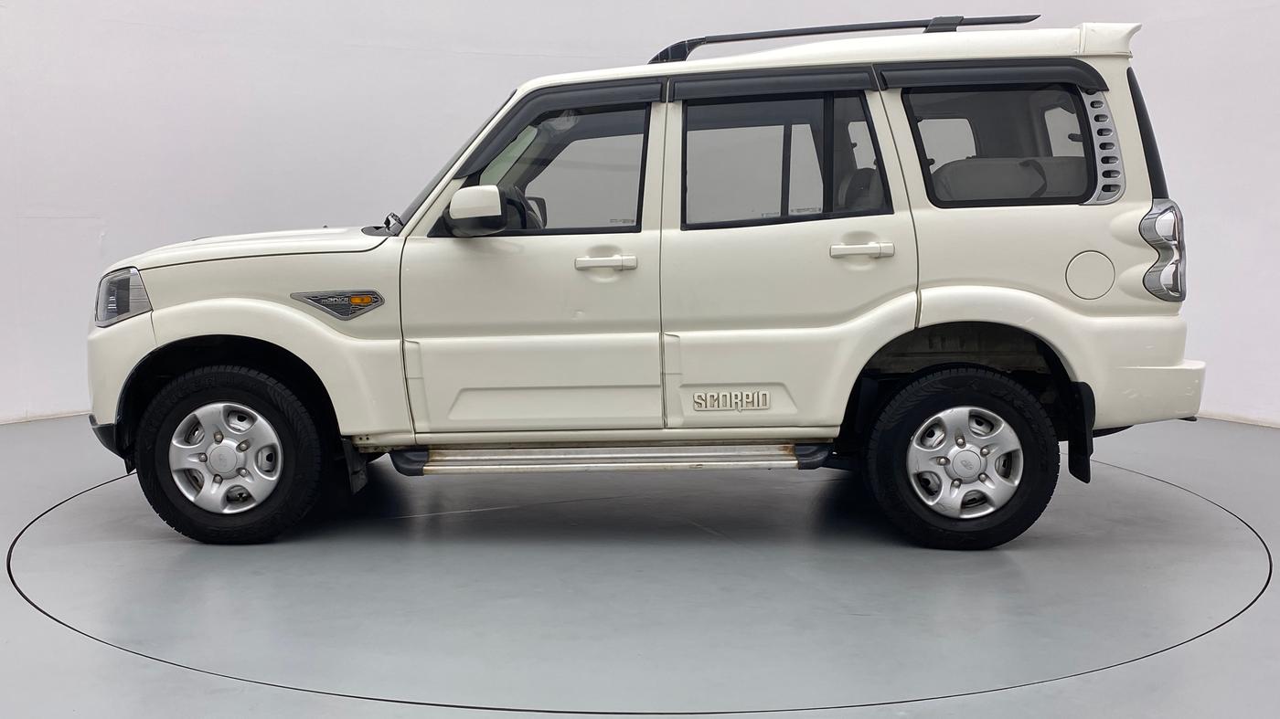 2015 Mahindra Scorpio S2, Diesel, Manual, 73,296 km, Left Side