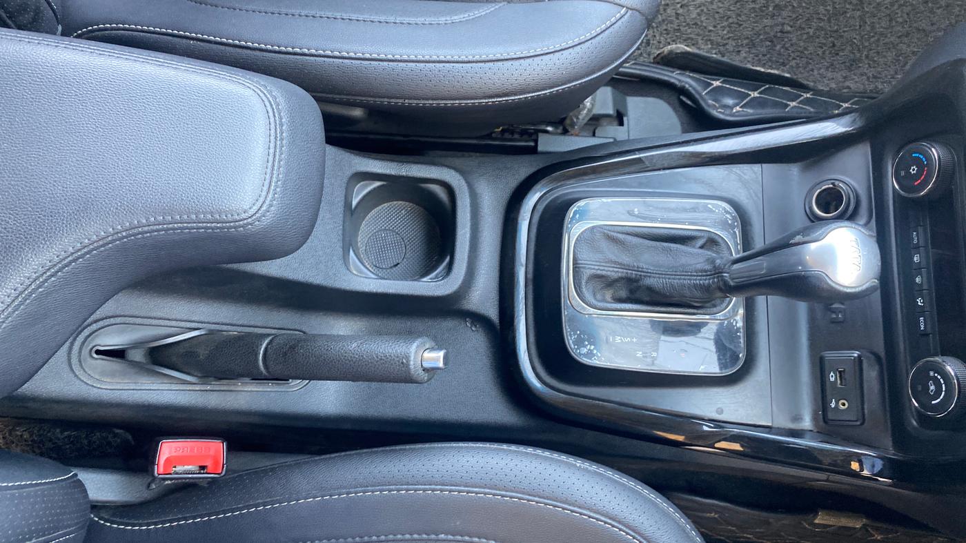 2019 Tata Hexa XTA 4X2 7 STR, Diesel, Automatic, 95,545 km, Gear Lever