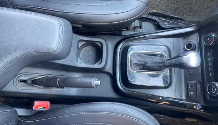 2019 Tata Hexa XTA 4X2 7 STR, Diesel, Automatic, 95,640 km, Gear Lever
