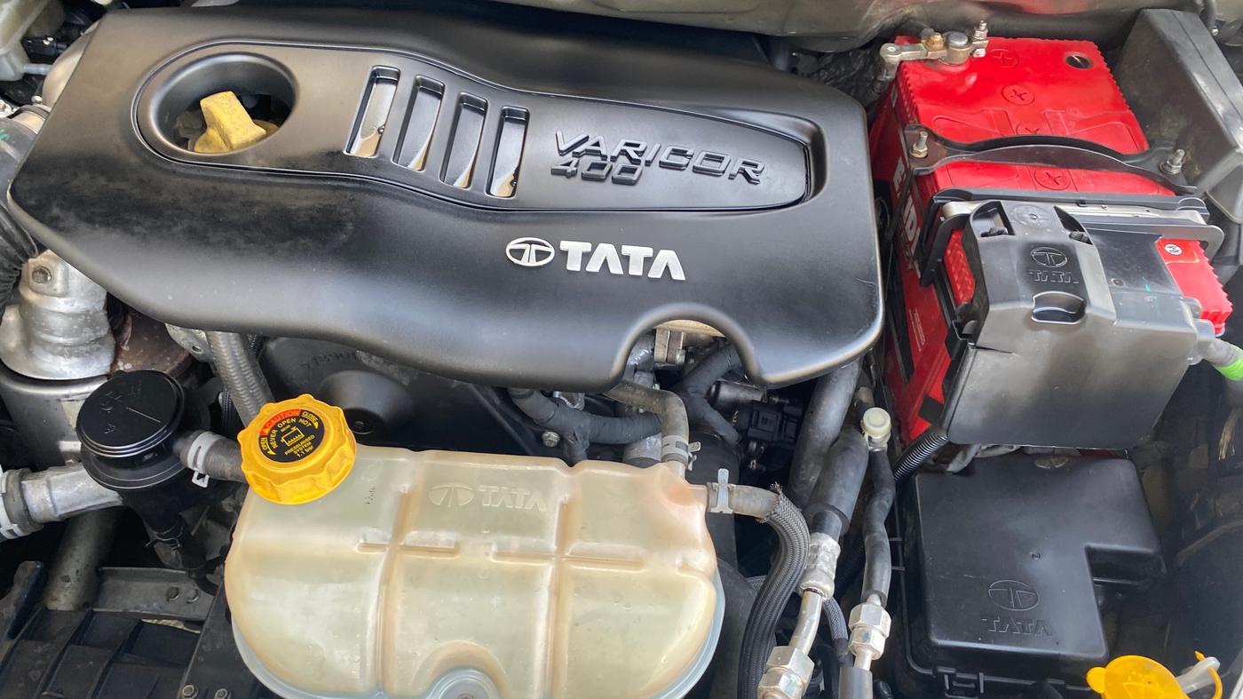 2019 Tata Hexa XTA 4X2 7 STR, Diesel, Automatic, 95,545 km, Engine View - Left