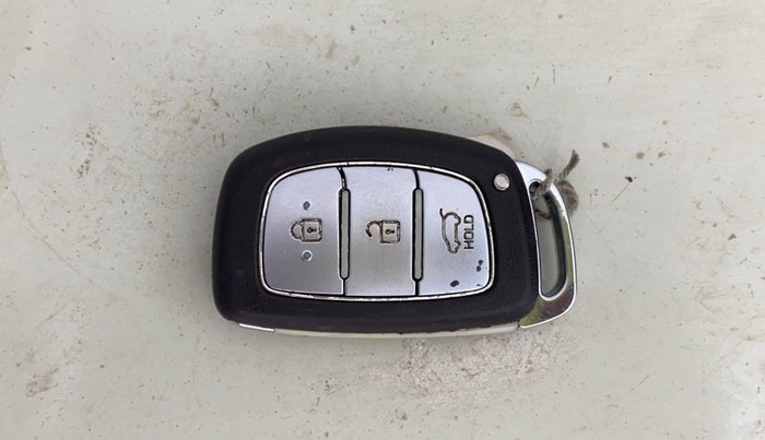 2016 Hyundai Elite i20 ASTA 1.2 (O), Petrol, Manual, 60,081 km, Key Close Up