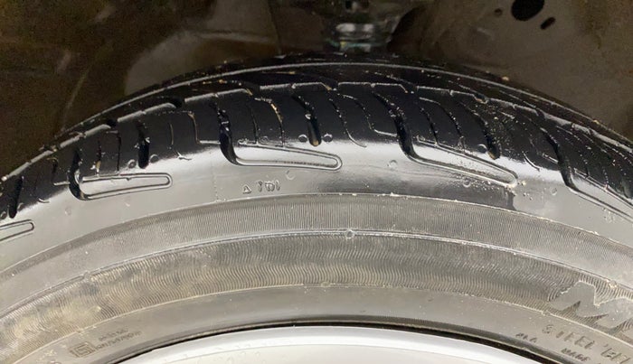 2014 Maruti Wagon R 1.0 VXI, Petrol, Manual, 52,834 km, Right Front Tyre Tread