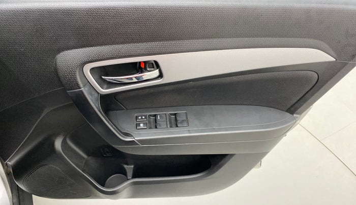2020 Maruti Vitara Brezza ZXI+ AT SHVS, Petrol, Automatic, 52,398 km, Driver Side Door Panels Control
