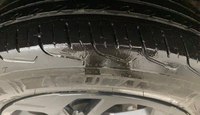 2024 Maruti FRONX DELTA PLUS 1.2L AGS, CNG, Automatic, 40,999 km, Left Rear Tyre Tread