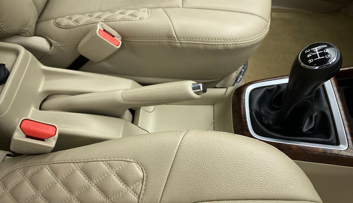 2018 Maruti Dzire VXI, Petrol, Manual, 12,165 km, Gear Lever