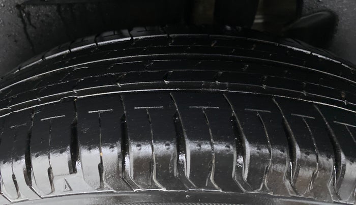 2018 Maruti Dzire VXI, Petrol, Manual, 12,165 km, Left Rear Tyre Tread