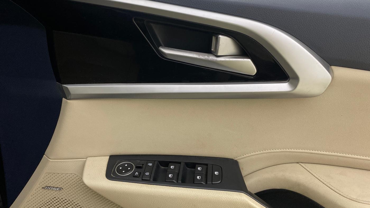 2022 KIA CARENS LUXURY PLUS 1.5 DIESEL 6 STR, Diesel, Manual, 88,773 km, Driver Side Door Panels Control