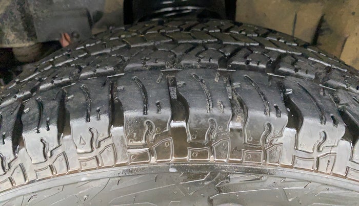 2021 Mahindra Thar LX HT PETROL 4WD MT, Petrol, Manual, 4,870 km, Left Front Tyre Tread