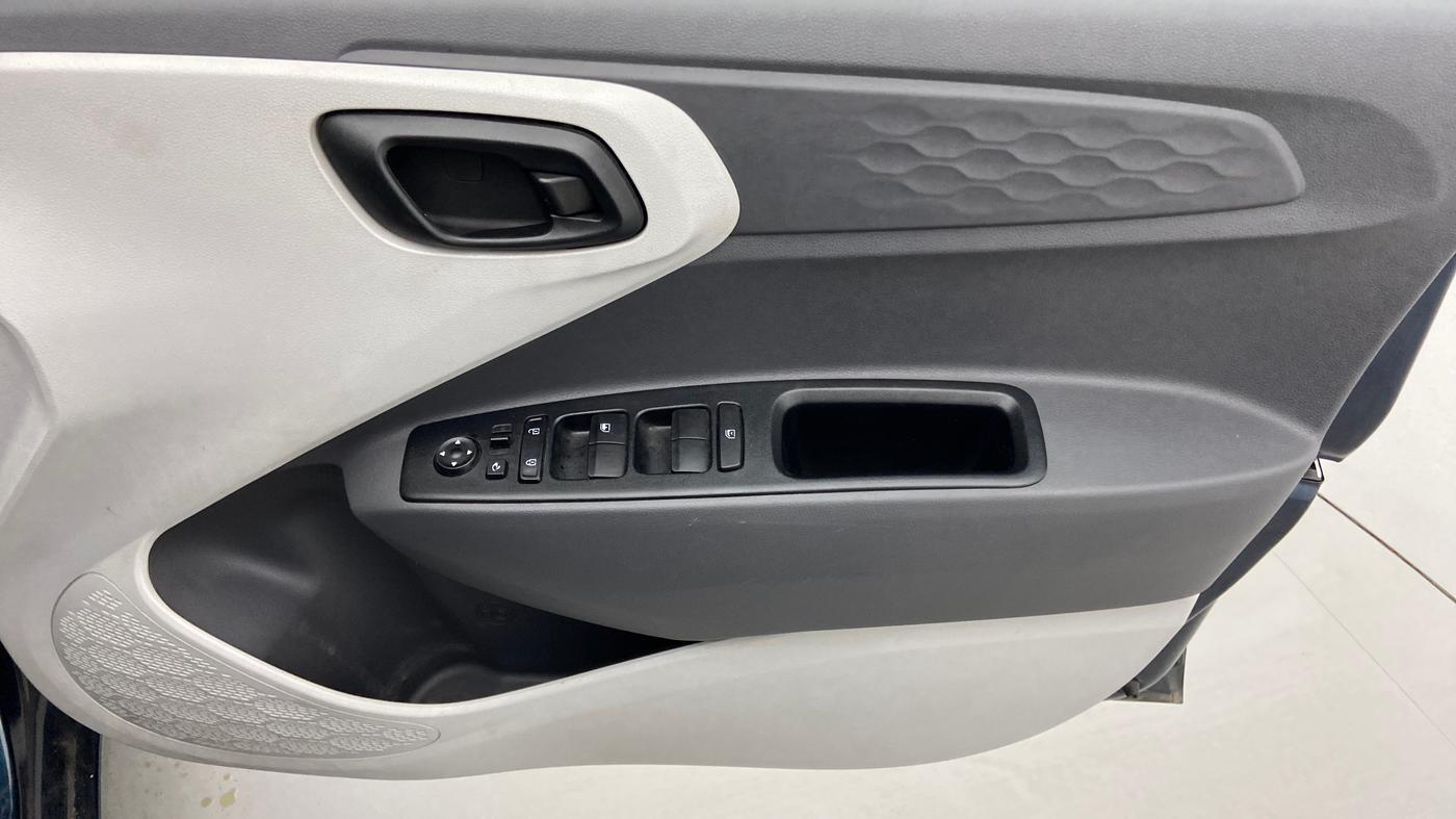 2020 Hyundai GRAND I10 NIOS MAGNA U2 1.2 CRDI, Diesel, Manual, 76,073 km, Driver Side Door Panels Control
