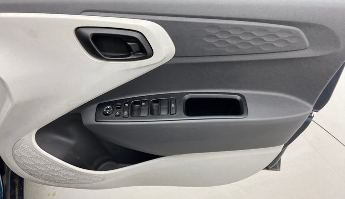 2020 Hyundai GRAND I10 NIOS MAGNA U2 1.2 CRDI, Diesel, Manual, 76,073 km, Driver Side Door Panels Control