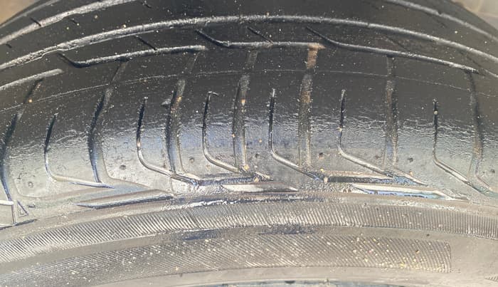 2018 Tata NEXON XZA PLUS DIESEL, Diesel, Automatic, 1,03,608 km, Right Front Tyre Tread
