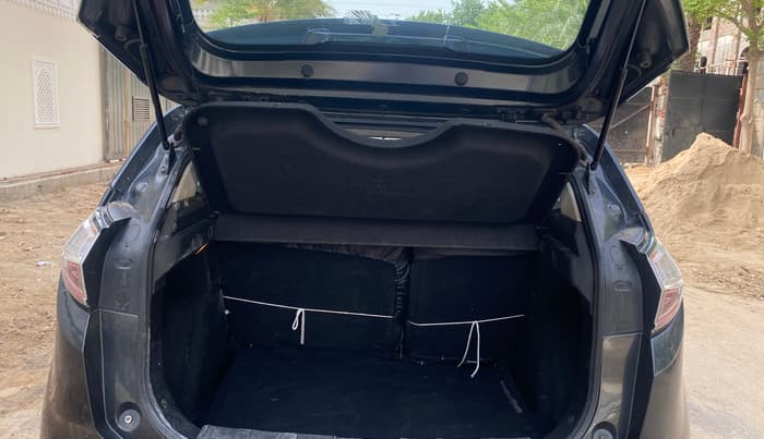 2018 Tata NEXON XZA PLUS DIESEL, Diesel, Automatic, 1,03,608 km, Boot Inside