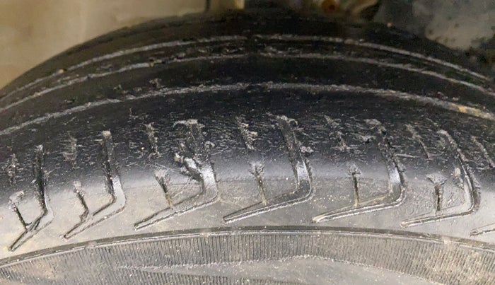 2021 Maruti New Wagon-R LXI CNG (O) 1.0, CNG, Manual, 63,818 km, Right Front Tyre Tread