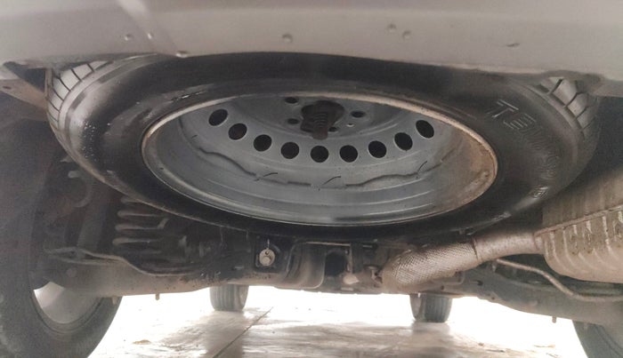 2022 Mahindra XUV700 AX 7 LUXURY P AT 7 STR, Petrol, Automatic, 17,184 km, Spare Tyre