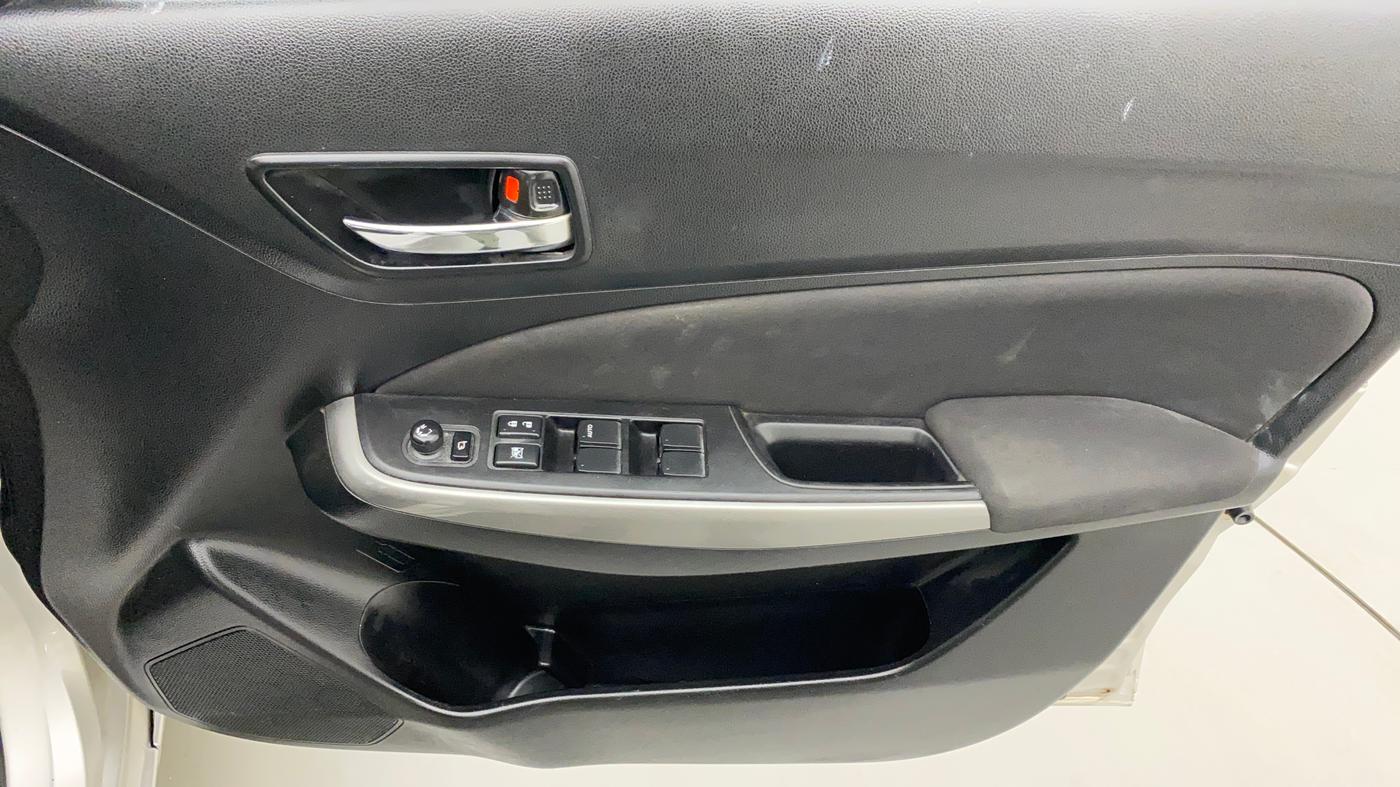 2018 Maruti Swift ZXI PLUS, Petrol, Manual, 40,368 km, Driver Side Door Panels Control