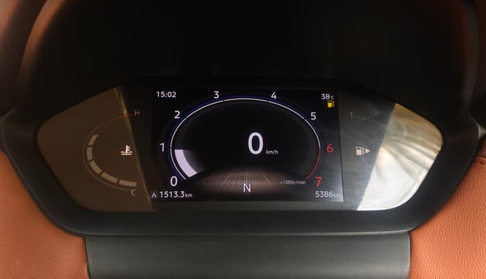 2024 Nissan MAGNITE Tekna B4D 1.0 Petrol AMT Dual Tone, Petrol, Automatic, 5,386 km, Odometer Image