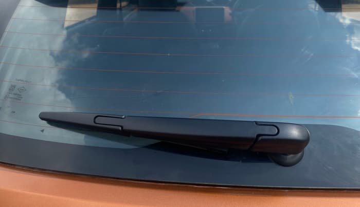 2024 Nissan MAGNITE Tekna B4D 1.0 Petrol AMT Dual Tone, Petrol, Automatic, 5,386 km, Rear Wiper