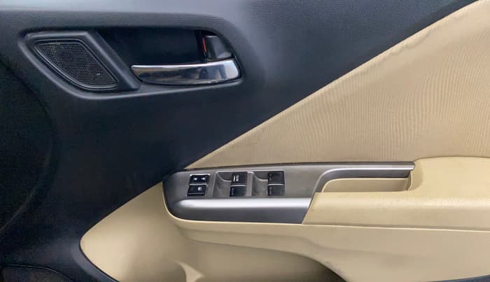 2015 Honda City 1.5L I-VTEC V MT, Petrol, Manual, 1,10,142 km, Driver Side Door Panels Control