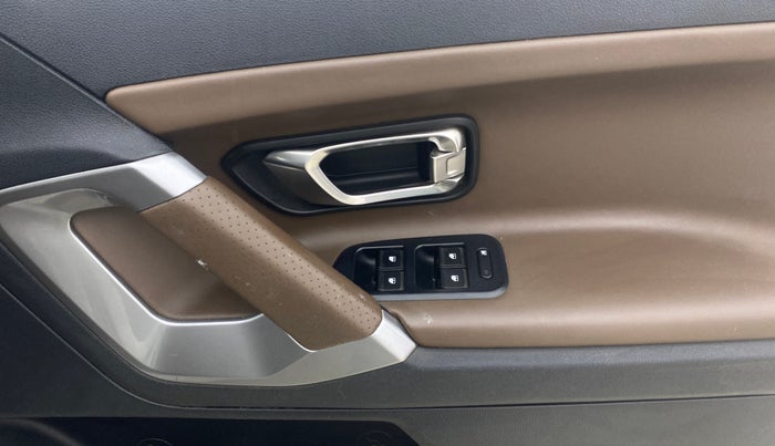 2021 Tata Harrier XZ PLUS 2.0L DUAL TONE, Diesel, Manual, 65,892 km, Driver Side Door Panels Control