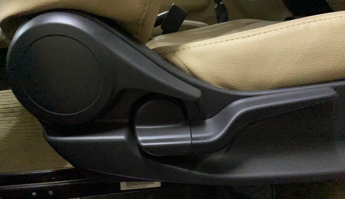 2023 Honda Amaze 1.2L I-VTEC VX, Petrol, Manual, 2,026 km, Driver Side Adjustment Panel