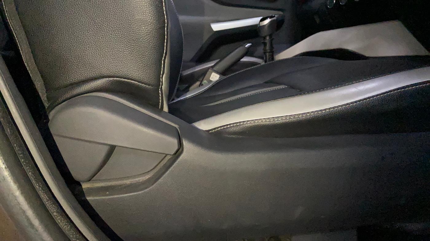 2022 Nissan MAGNITE XE, Petrol, Manual, 24,161 km, Driver Side Adjustment Panel