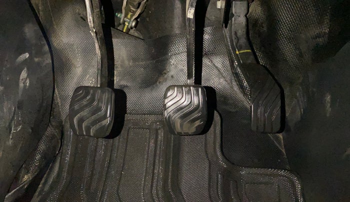 2022 Nissan MAGNITE XE, Petrol, Manual, 24,263 km, Pedals