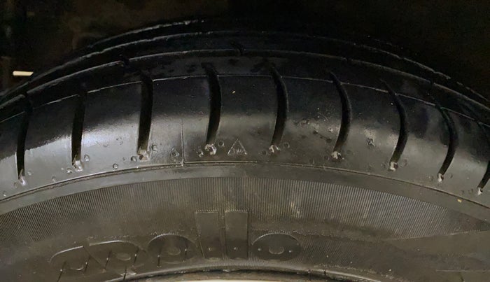 2015 Hyundai Grand i10 SPORTZ 1.2 KAPPA VTVT, Petrol, Manual, 87,281 km, Right Rear Tyre Tread