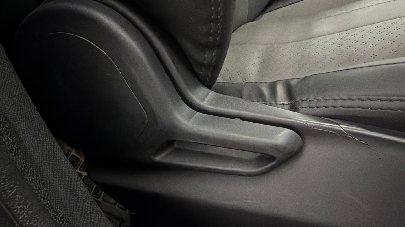 2022 Tata NEXON XM PLUS SUNROOF PETROL, Petrol, Manual, 51,460 km, Driver Side Adjustment Panel