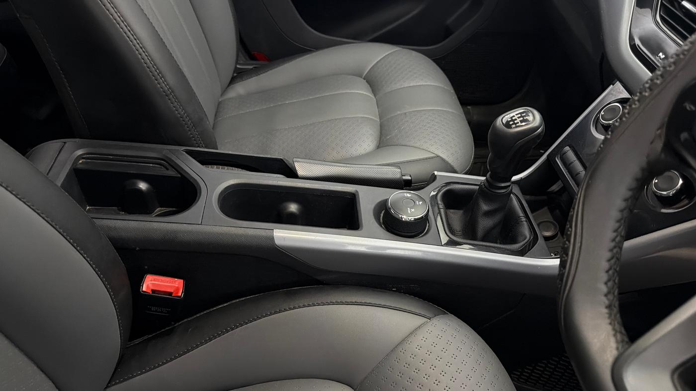 2022 Tata NEXON XM PLUS SUNROOF PETROL, Petrol, Manual, 51,460 km, Gear Lever