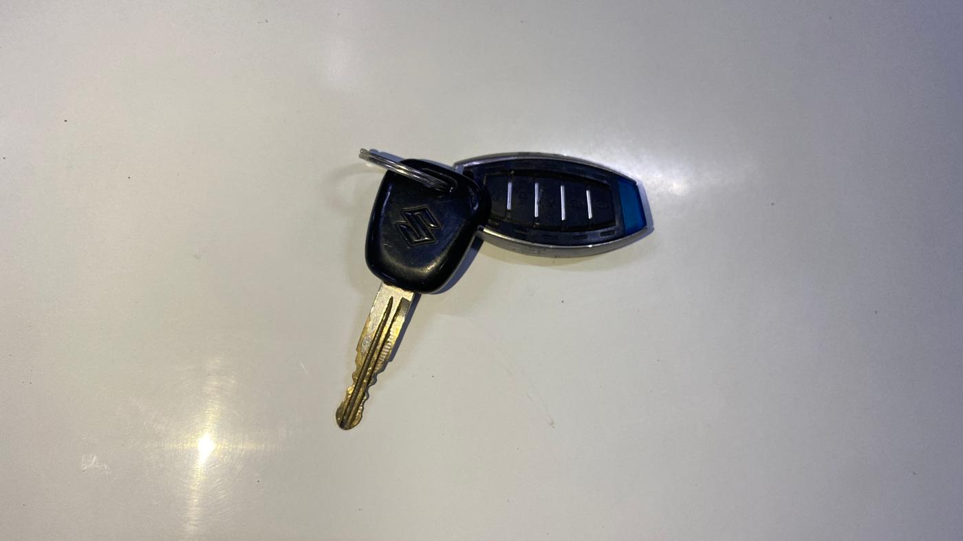 2016 Maruti Alto K10 VXI, Petrol, Manual, 73,108 km, Key Close Up