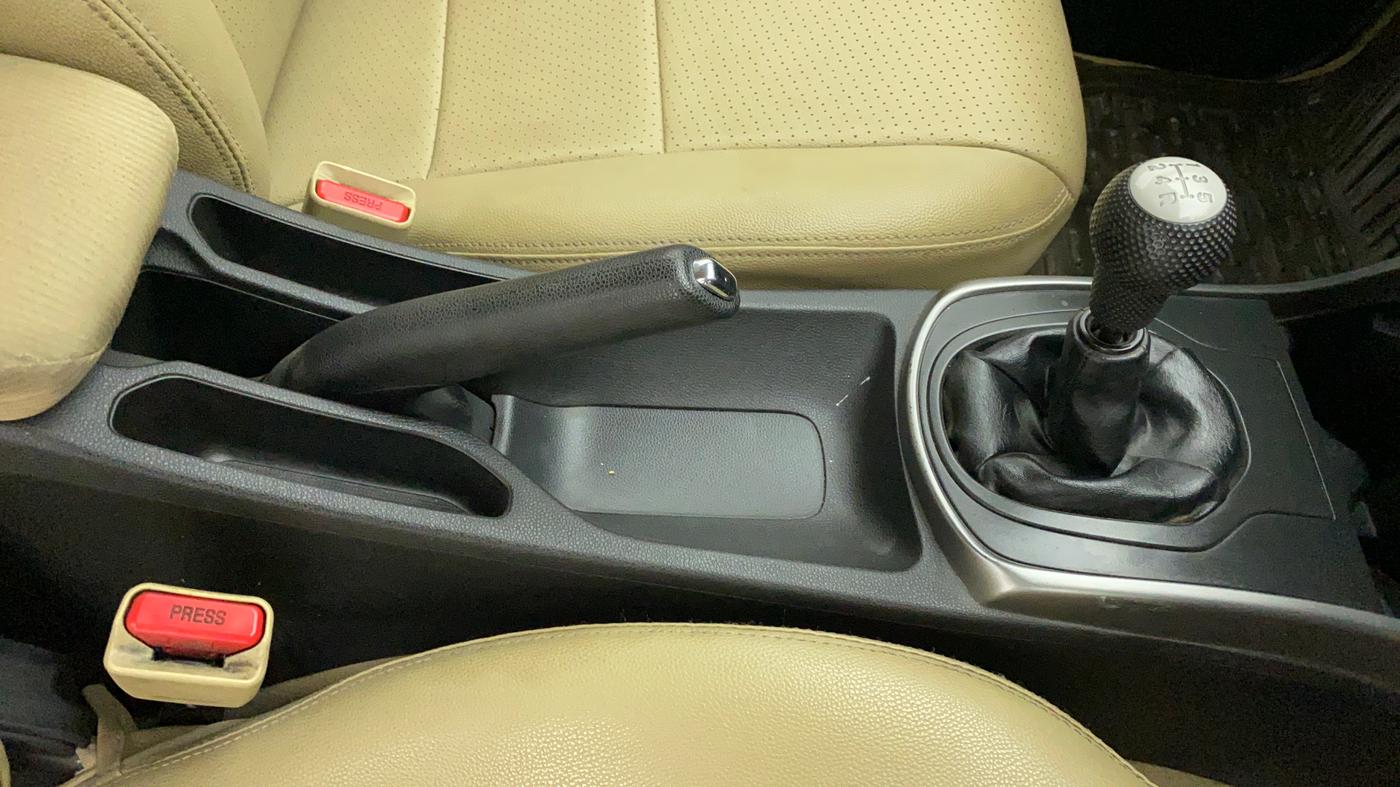 2014 Honda City 1.5L I-VTEC V MT, Petrol, Manual, 61,708 km, Gear Lever