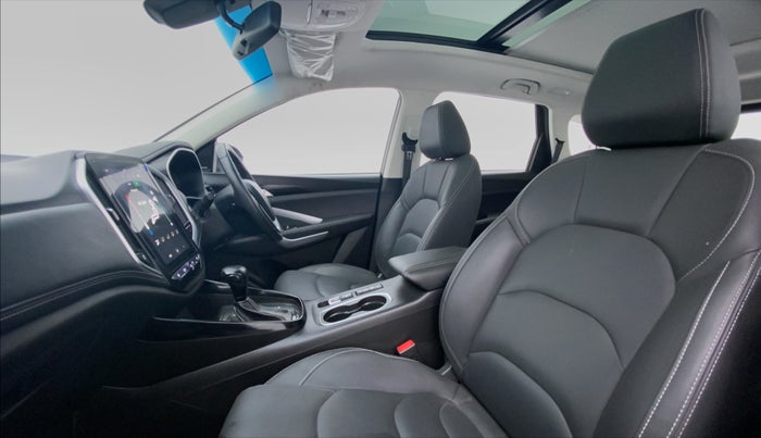 2019 MG HECTOR SHARP DCT PETROL, Petrol, Automatic, 3,829 km, Right Side Front Door Cabin View