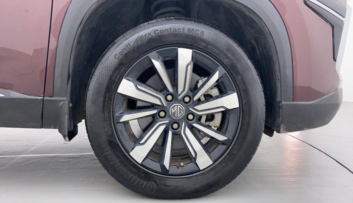 2019 MG HECTOR SHARP DCT PETROL, Petrol, Automatic, 3,829 km, Right Front Tyre
