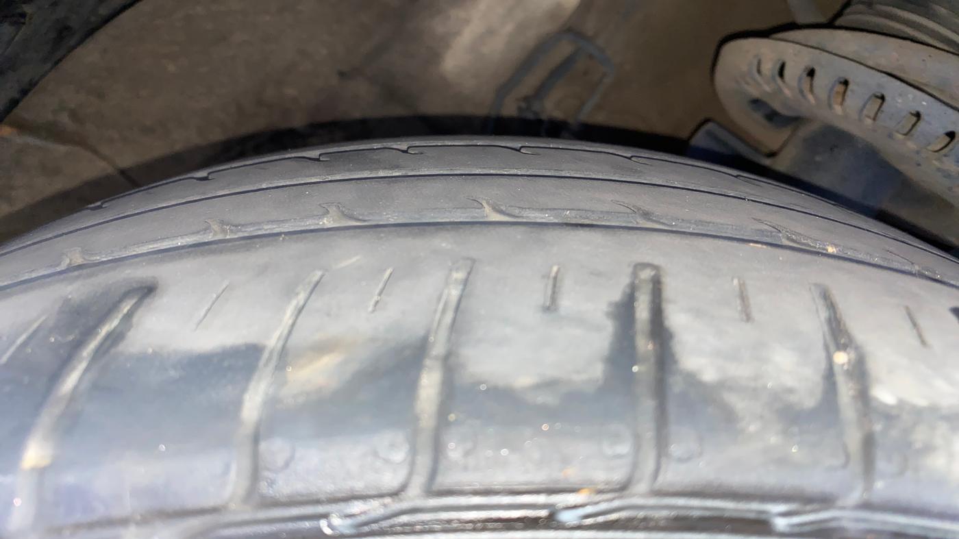2019 Volkswagen Ameo TRENDLINE 1.5L, Diesel, Manual, 71,979 km, Right Front Tyre Tread