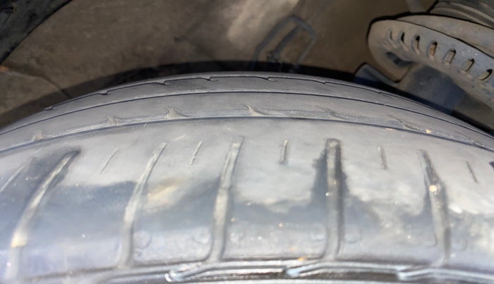 2019 Volkswagen Ameo TRENDLINE 1.5L, Diesel, Manual, 71,979 km, Right Front Tyre Tread