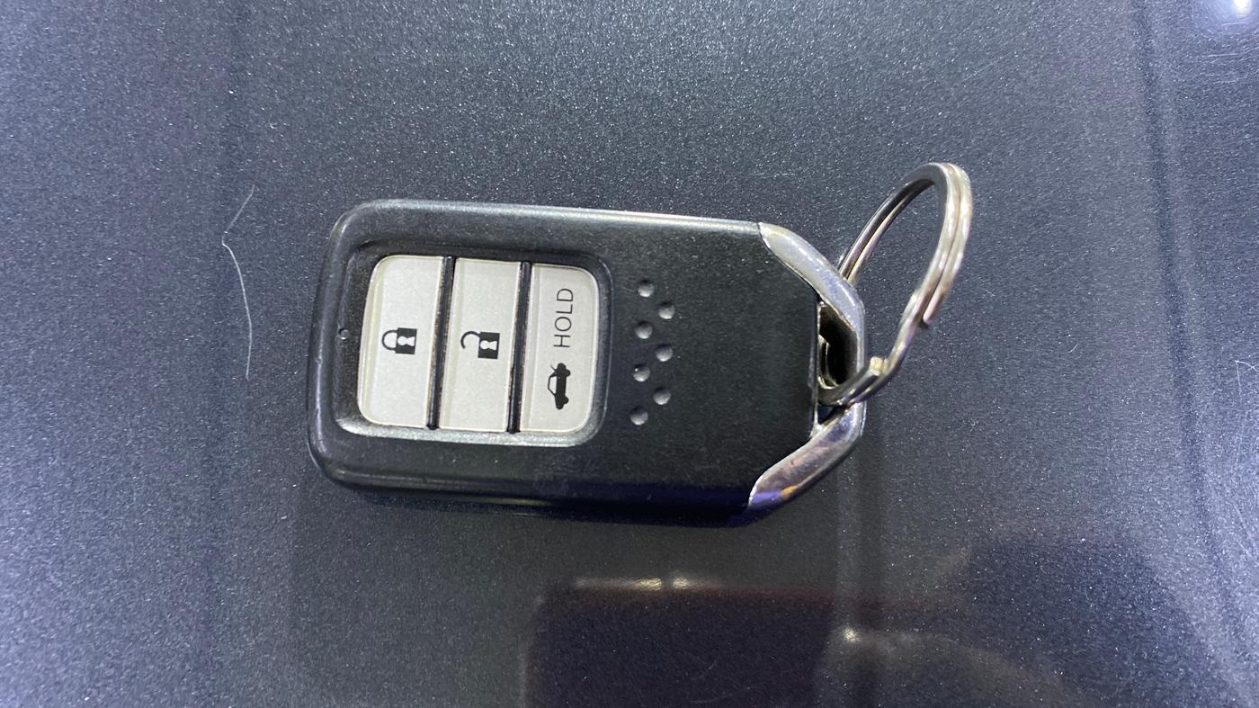 2023 Honda Amaze 1.2L I-VTEC VX, CNG, Manual, 50,763 km, Key Close Up