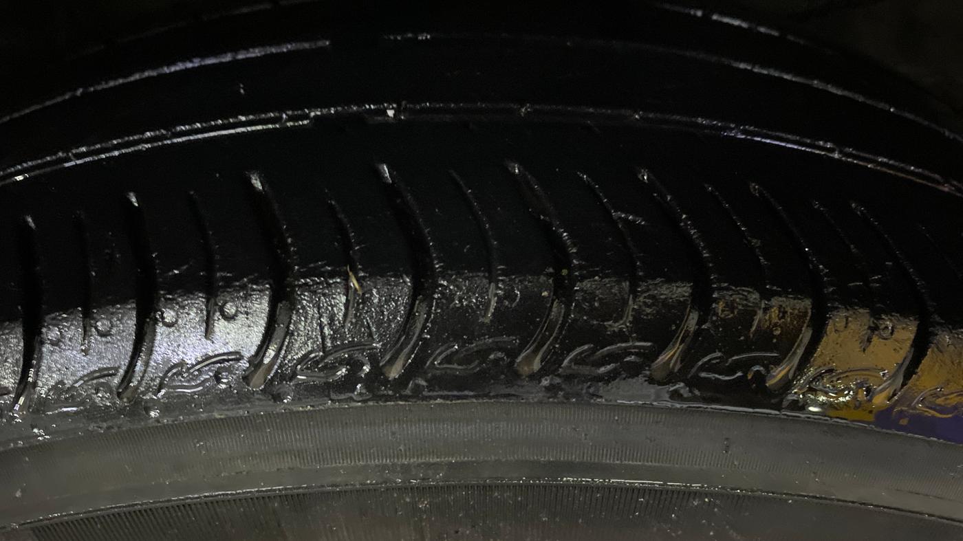 2023 Honda Amaze 1.2L I-VTEC VX, CNG, Manual, 50,763 km, Right Front Tyre Tread