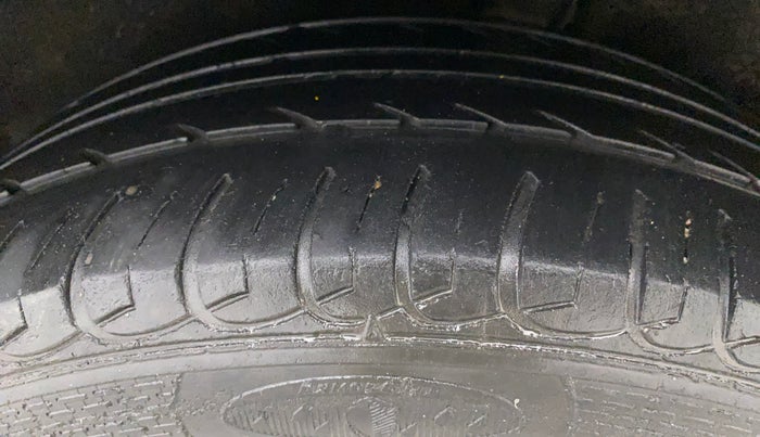 2016 Ford Ecosport TITANIUM 1.5L PETROL AT, Petrol, Automatic, 64,492 km, Left Rear Tyre Tread
