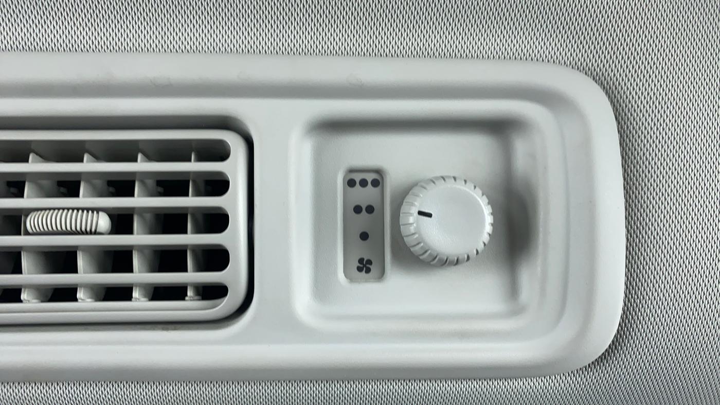 2019 Maruti XL6 ALPHA SHVS  MT, Petrol, Manual, 75,533 km, Rear AC Temperature Control
