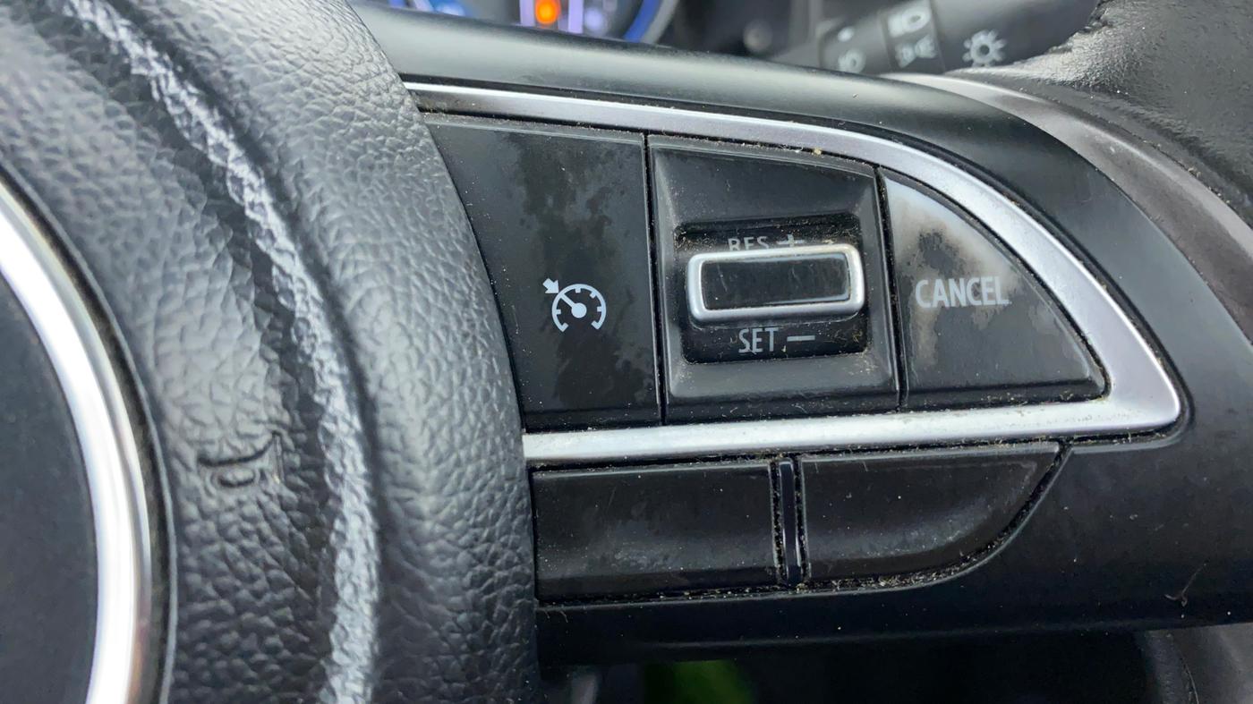 2019 Maruti XL6 ALPHA SHVS  MT, Petrol, Manual, 75,533 km, Adaptive Cruise Control