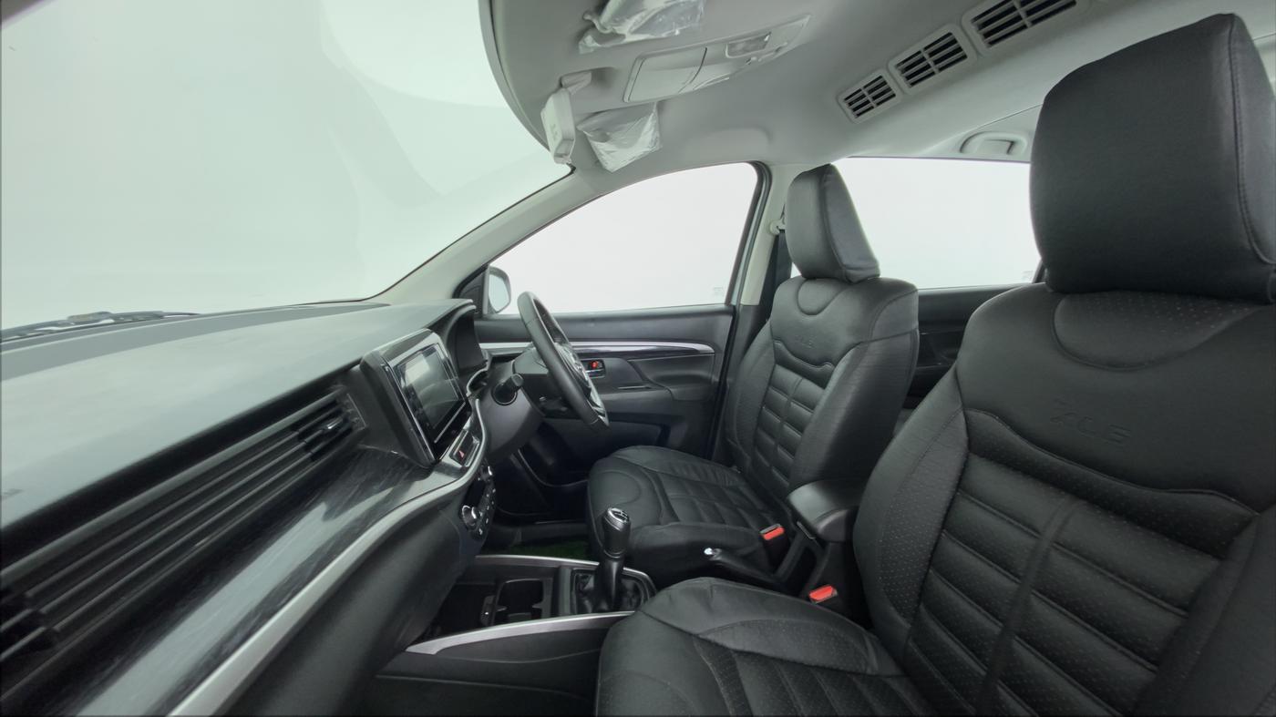 2019 Maruti XL6 ALPHA SHVS  MT, Petrol, Manual, 75,533 km, Right Side Front Door Cabin