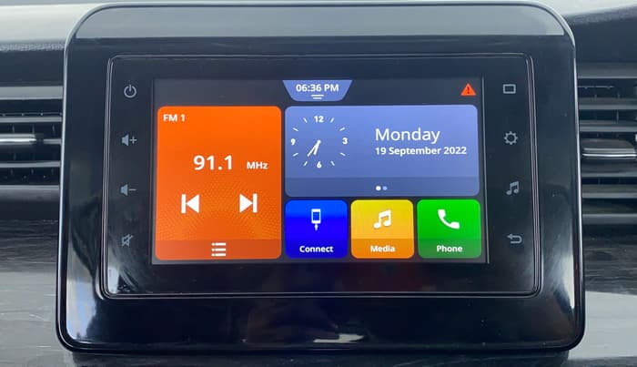 2019 Maruti XL6 ALPHA SHVS  MT, Petrol, Manual, 75,533 km, Infotainment System