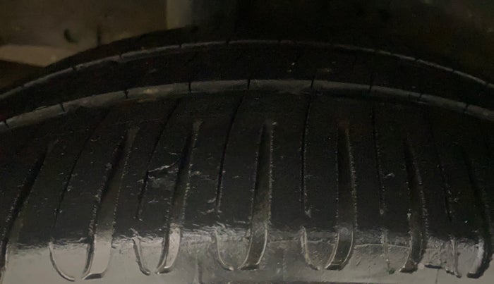 2016 Honda Jazz 1.2L I-VTEC V, Petrol, Manual, 92,463 km, Right Rear Tyre Tread