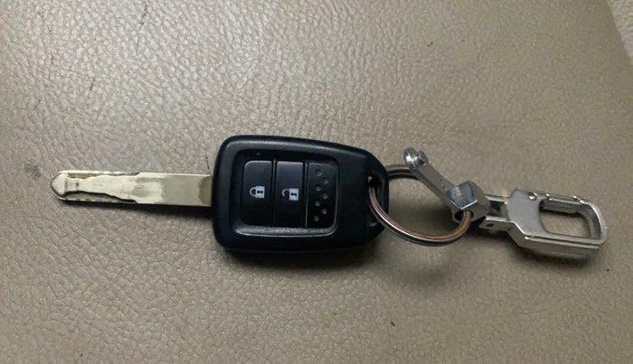 2016 Honda Jazz 1.2L I-VTEC V, Petrol, Manual, 92,463 km, Key Close Up