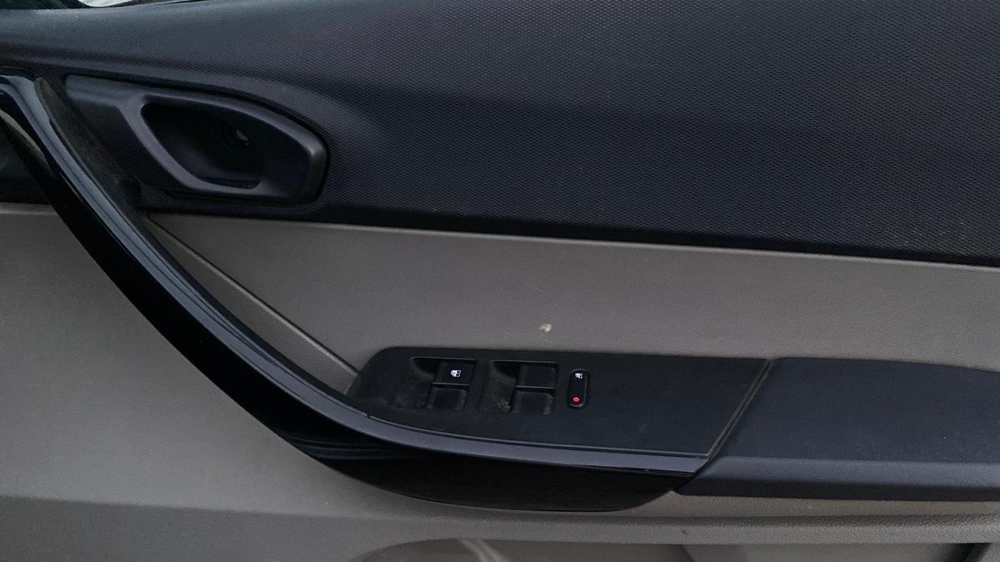 2019 Tata Tiago XT PETROL, Petrol, Manual, 87,161 km, Driver Side Door Panels Control