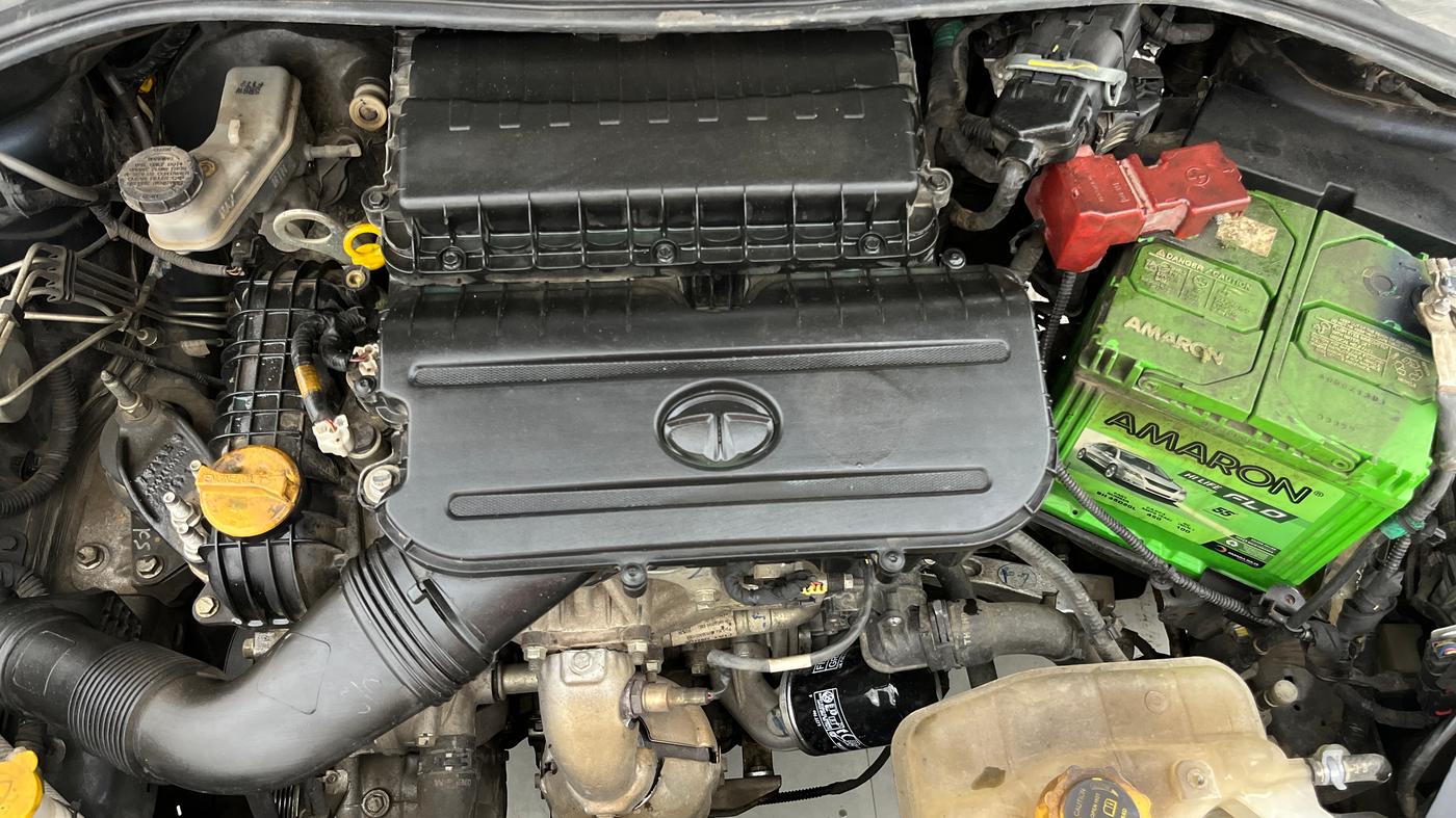 2022 Tata Tiago XZ PLUS PETROL, Petrol, Manual, 25,494 km, Engine View