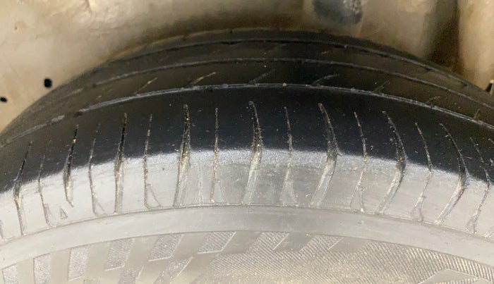 2014 Maruti Celerio ZXI, Petrol, Manual, 1,12,987 km, Left Rear Tyre Tread