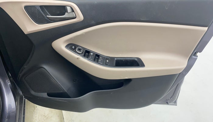 2016 Hyundai Elite i20 SPORTZ 1.2, Petrol, Manual, 99,774 km, Driver Side Door Panels Control